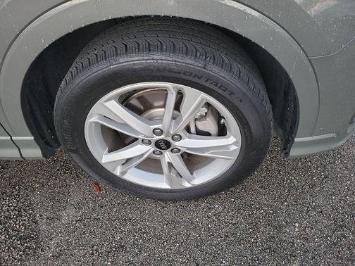 2024 Audi Q3 45 S line Premium