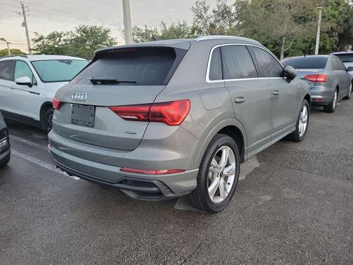 2024 Audi Q3 45 S line Premium