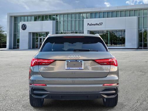 Chronos Gray Metallic 2024 Audi Q3 45 S line Premium