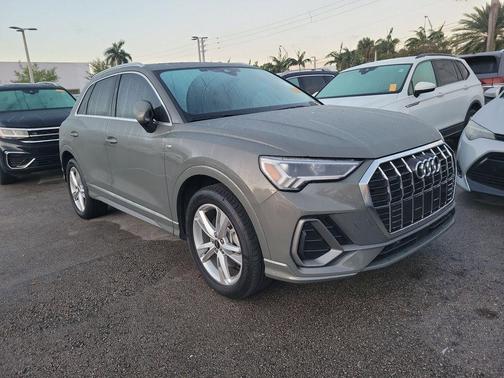 2024 Audi Q3 45 S line Premium
