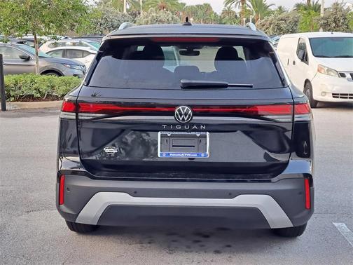 2025 Volkswagen Tiguan 2.0T S