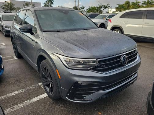 2023 Volkswagen Tiguan 2.0T SE R-Line Black