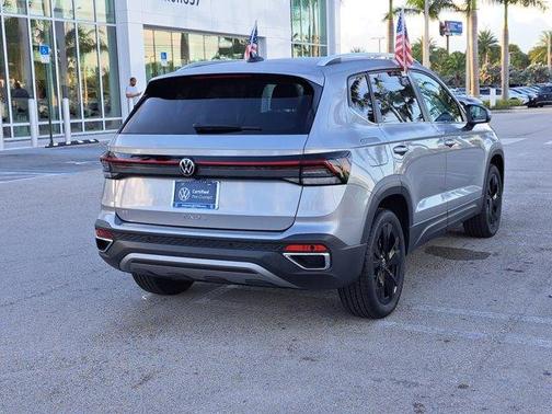 2025 Volkswagen Taos 1.5T SE