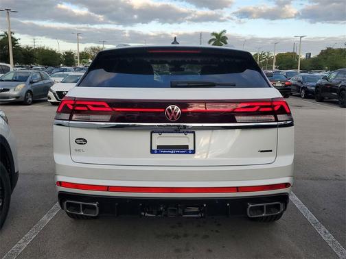2025 Volkswagen Atlas Cross Sport 2.0T SEL Premium R-Line