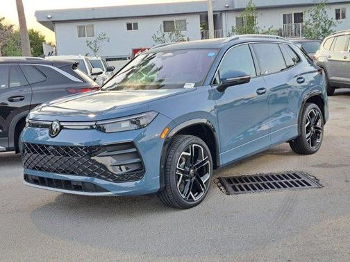 2026 Volkswagen Tiguan 2.0T SEL R-Line