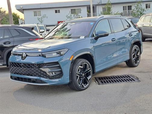 2026 Volkswagen Tiguan 2.0T SEL R-Line