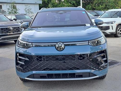 2026 Volkswagen Tiguan 2.0T SEL R-Line