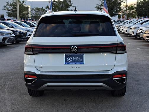 2025 Volkswagen Taos 1.5T SE