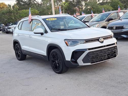 2025 Volkswagen Taos 1.5T SE