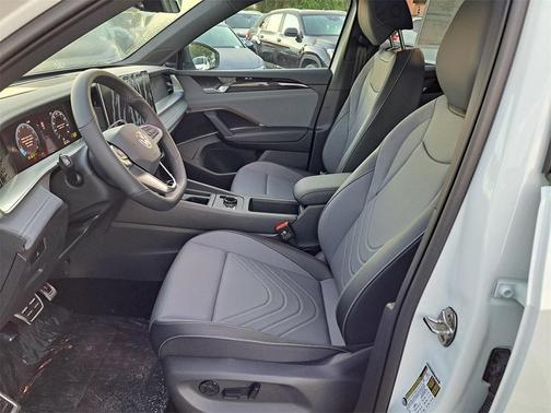 2025 Volkswagen Tiguan 2.0T SE R-Line Black