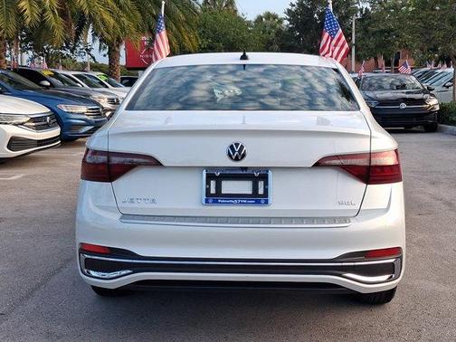 Opal White Pearl Effect 2024 Volkswagen Jetta 1.5T SEL
