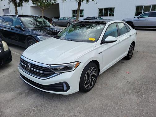 Opal White Pearl Effect 2024 Volkswagen Jetta 1.5T SEL