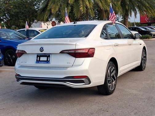 Opal White Pearl Effect 2024 Volkswagen Jetta 1.5T SEL