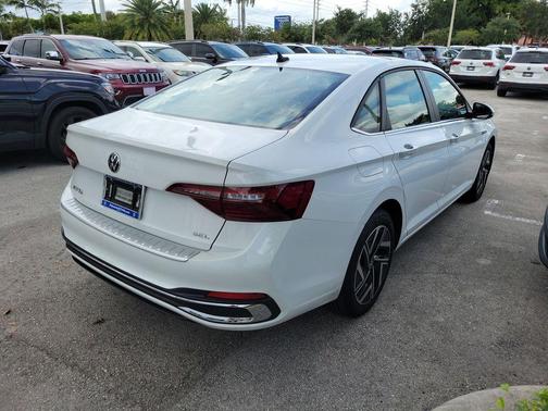 Opal White Pearl Effect 2024 Volkswagen Jetta 1.5T SEL