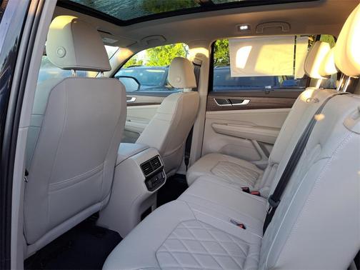 2025 Volkswagen Atlas 2.0T SEL Premium R-Line