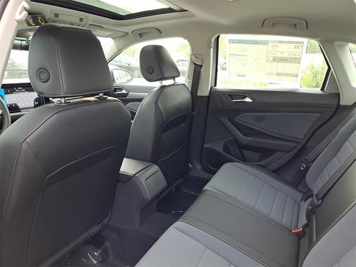 2025 Volkswagen Jetta 1.5T SE