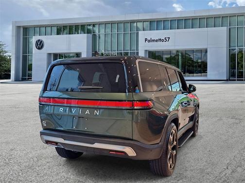 2025 Rivian R1S Adventure