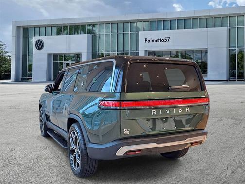 2025 Rivian R1S Adventure