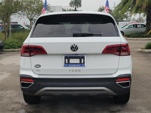 2024 Volkswagen Taos 1.5T SE