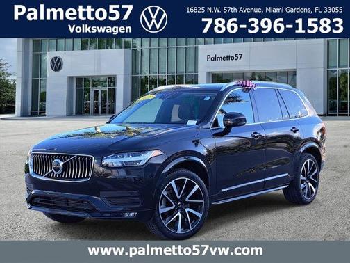 2022 Volvo XC90 T6 Momentum 7 Passenger