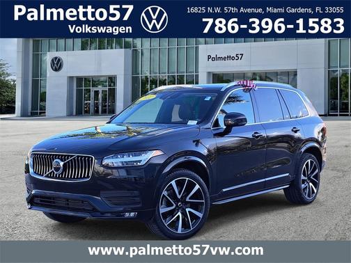 2022 Volvo XC90 T6 Momentum 7 Passenger