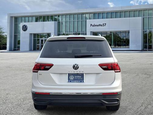 Opal White Pearl Effect 2023 Volkswagen Tiguan 2.0T SE