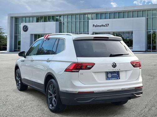 Opal White Pearl Effect 2023 Volkswagen Tiguan 2.0T SE