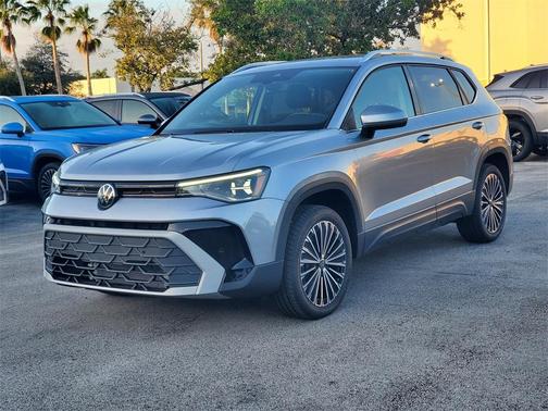 2025 Volkswagen Taos 1.5T SE
