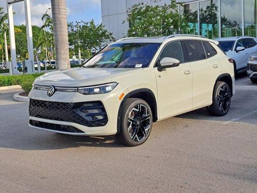 2026 Volkswagen Tiguan 2.0T SEL R-Line