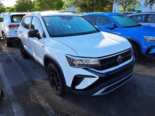 2023 Volkswagen Taos 1.5T SE
