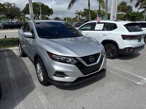 2022 Nissan Rogue Sport S
