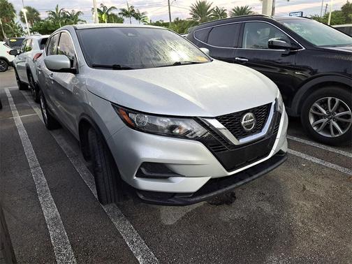 2022 Nissan Rogue Sport S