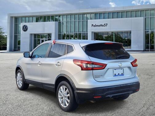 2022 Nissan Rogue Sport S