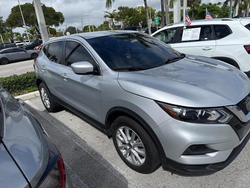 2022 Nissan Rogue Sport S