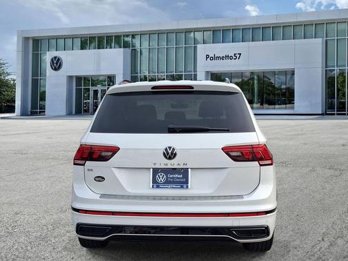 Opal White Pearl Effect 2024 Volkswagen Tiguan 2.0T SE R-Line Black