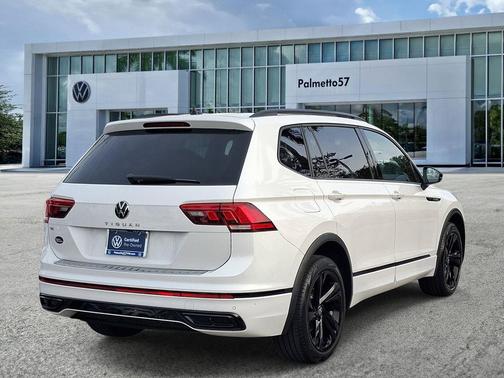 Opal White Pearl Effect 2024 Volkswagen Tiguan 2.0T SE R-Line Black