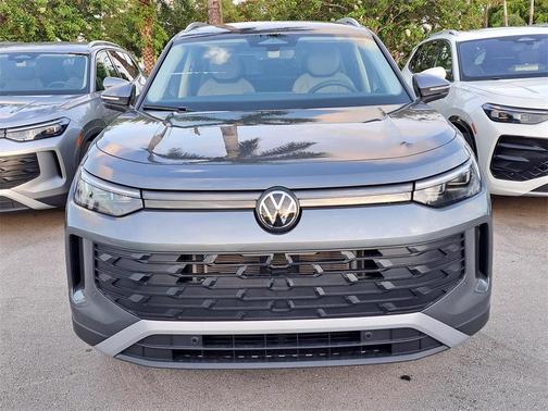 2025 Volkswagen Tiguan 2.0T SE