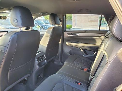 2026 Volkswagen Atlas Cross Sport 2.0T SE