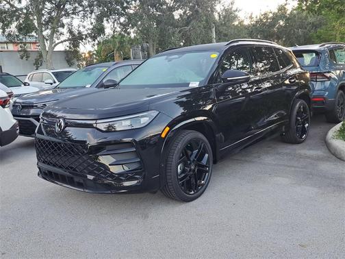 2025 Volkswagen Tiguan 2.0T SE R-Line Black