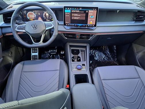 2025 Volkswagen Tiguan 2.0T SE R-Line Black