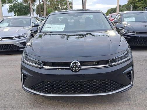 Deep Black Pearl Effect 2026 Volkswagen Jetta 1.5T SEL