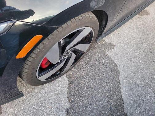 2024 Volkswagen Golf GTI 2.0T S