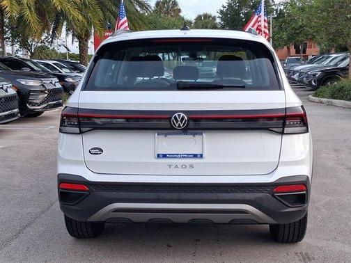 2025 Volkswagen Taos 1.5T S