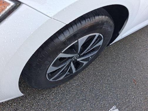 Pure White 2023 Volkswagen Jetta 1.5T S