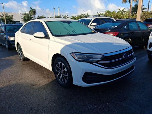 Pure White 2023 Volkswagen Jetta 1.5T S
