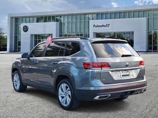 Platinum Gray Metallic 2022 Volkswagen Atlas 3.6L SE w/Technology