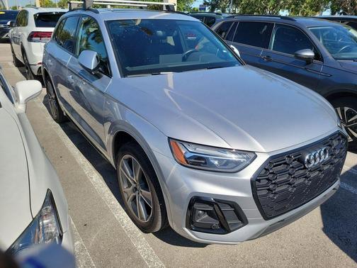 Florett Silver Metallic 2025 Audi Q5 45 S line quattro Premium