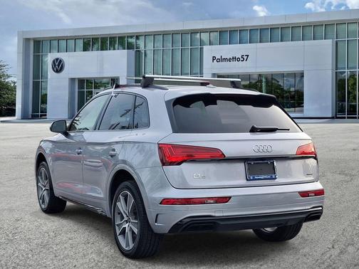 Florett Silver Metallic 2025 Audi Q5 45 S line quattro Premium