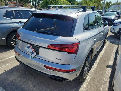 Florett Silver Metallic 2025 Audi Q5 45 S line quattro Premium