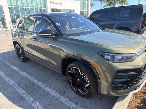 2025 Volkswagen Tiguan 2.0T SEL R-Line